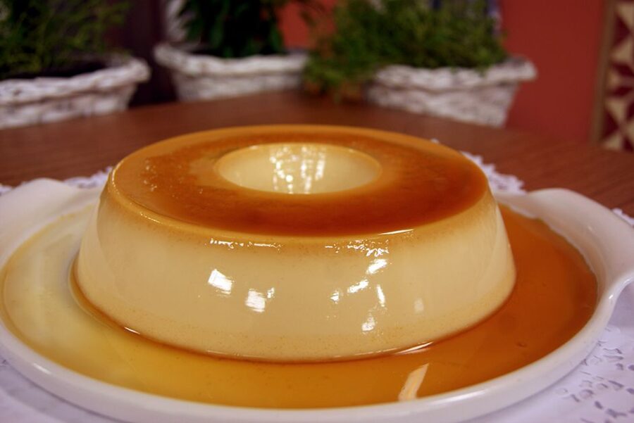 Aprenda a fazer o pudim de geladeira perfeito